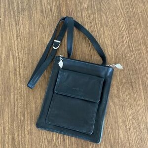 RUSSELL & BROMLEY CROSSBODY LEATHER TRAVEL BAG